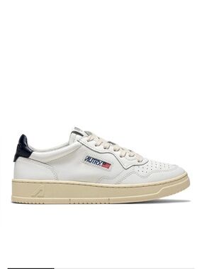 EUC Autry Medalist Low Sneakers - 41/8